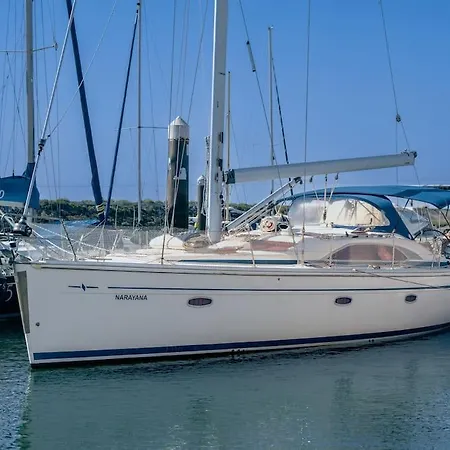 Πλωτό κατάλυμα Bavaria Vision 44 Figueira da Foz